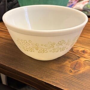 Pyrex Daisy Design
